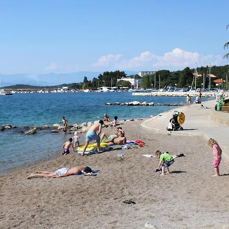 With A Parking Space * مالينسكا